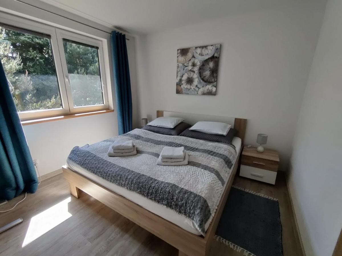 Apartman Pod Lipou - Samostatny Objekt Jaromer Ngoại thất bức ảnh